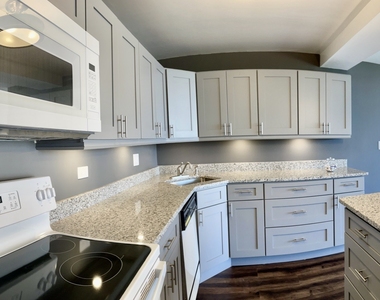 5455 N Sheridan Road - Photo Thumbnail 4