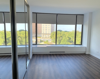 5455 N Sheridan Road - Photo Thumbnail 7