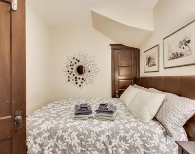 2857 W Fletcher Street - Photo Thumbnail 10
