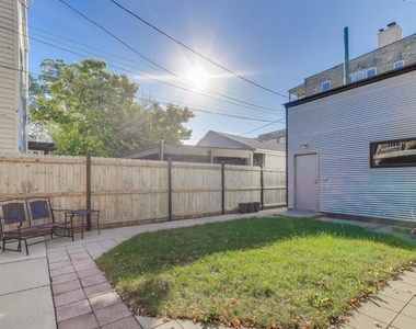 2857 W Fletcher Street - Photo Thumbnail 16