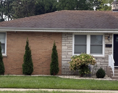 1015 18th Street - Photo Thumbnail 1