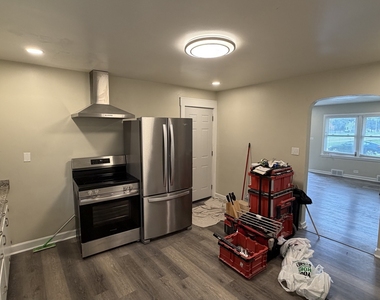 1015 18th Street - Photo Thumbnail 7
