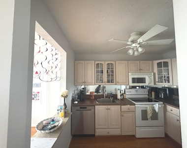 111 W Maple Street - Photo Thumbnail 3