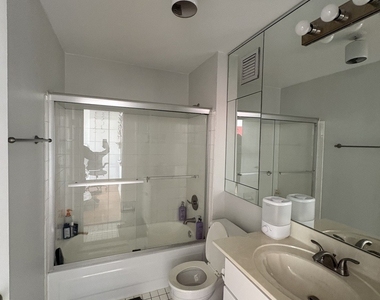 111 W Maple Street - Photo Thumbnail 7