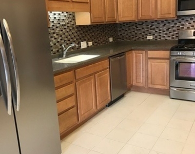 601 W Rand Road - Photo Thumbnail 7
