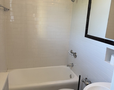 609 W Stratford Place - Photo Thumbnail 13