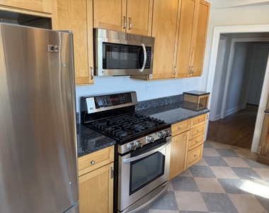 609 W Stratford Place - Photo Thumbnail 7
