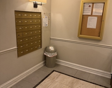 609 W Stratford Place - Photo Thumbnail 17