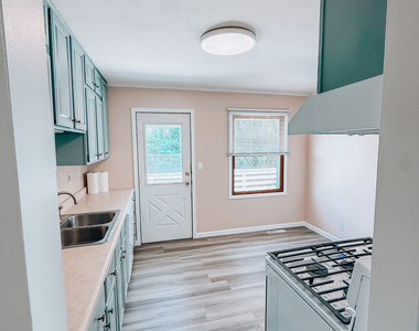 6 Marlin Drive - Photo Thumbnail 5