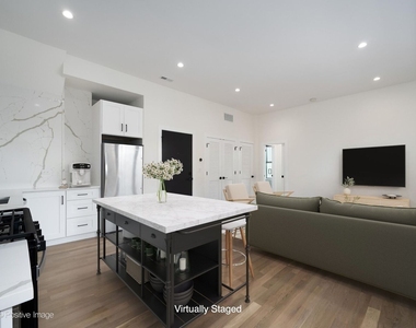 1500 N Western Avenue - Photo Thumbnail 5