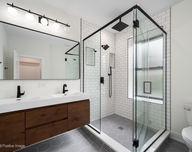 1500 N Western Avenue - Photo Thumbnail 11