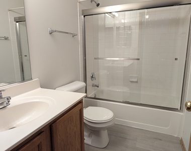2542 Golf Ridge Circle - Photo Thumbnail 11