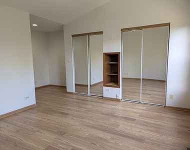 2542 Golf Ridge Circle - Photo Thumbnail 14