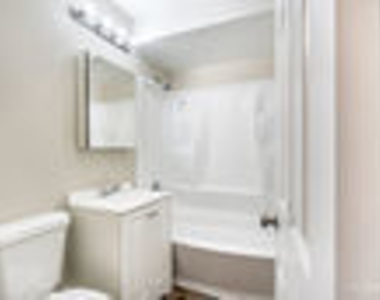 7005 W Gunnison Street - Photo Thumbnail 5