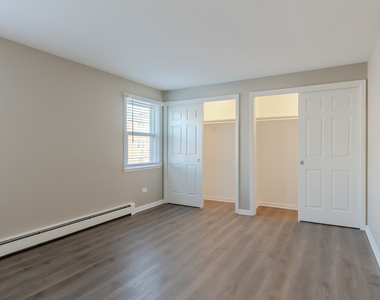 7538 W Lawrence Avenue - Photo Thumbnail 5