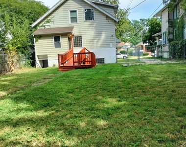 11218 S Parnell Avenue - Photo Thumbnail 1