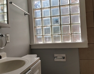 11218 S Parnell Avenue - Photo Thumbnail 11