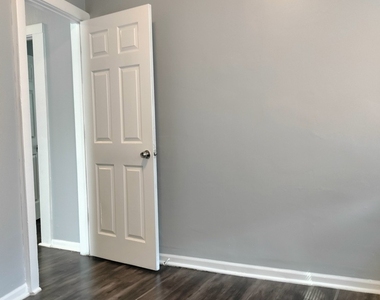11218 S Parnell Avenue - Photo Thumbnail 37