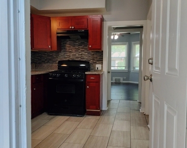 11218 S Parnell Avenue - Photo Thumbnail 17