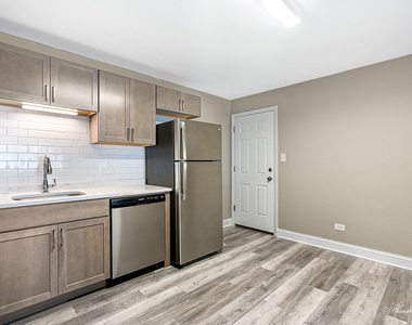 4747 N Ronald Street - Photo Thumbnail 5