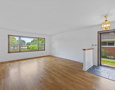 825 Ottawa Avenue - Photo Thumbnail 1