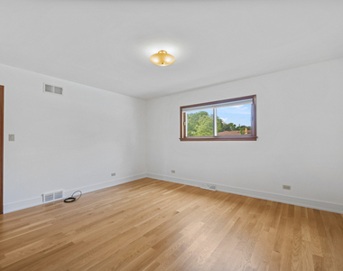 825 Ottawa Avenue - Photo Thumbnail 13