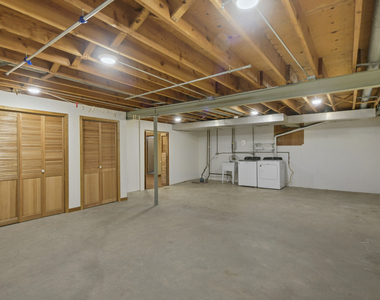 825 Ottawa Avenue - Photo Thumbnail 19
