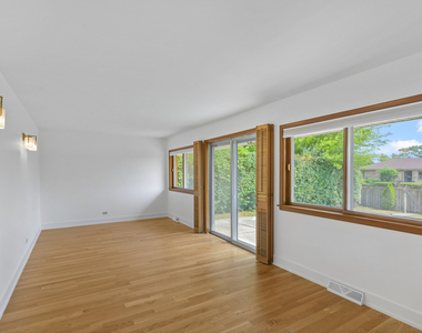 825 Ottawa Avenue - Photo Thumbnail 7
