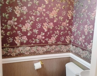 893 Enfield Drive - Photo Thumbnail 21