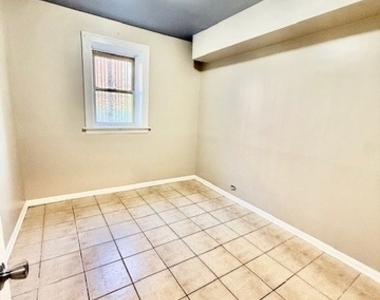 7932 S Kingston Avenue - Photo Thumbnail 4