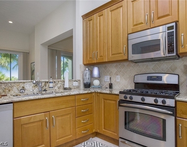 9239 Tesoro Lane - Photo Thumbnail 5