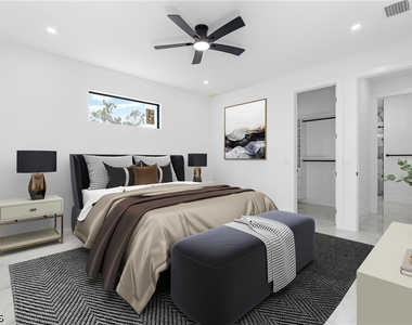 641 Camilla Street E - Photo Thumbnail 7