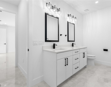 641 Camilla Street E - Photo Thumbnail 23