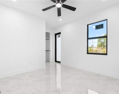 641 Camilla Street E - Photo Thumbnail 19