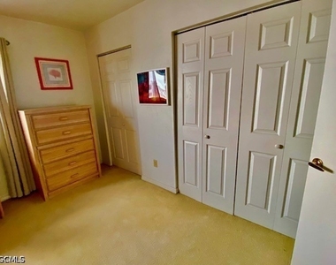 4521 Bay Beach Lane - Photo Thumbnail 4