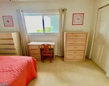 4521 Bay Beach Lane - Photo Thumbnail 6