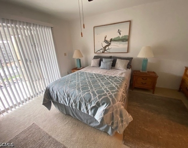 4521 Bay Beach Lane - Photo Thumbnail 2