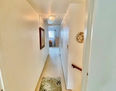4521 Bay Beach Lane - Photo Thumbnail 3