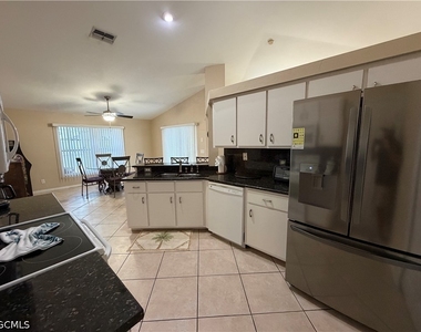 2126 Se 5th Court - Photo Thumbnail 12