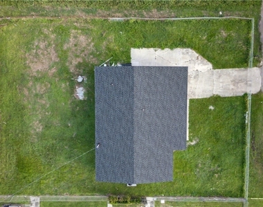 138 Brooks Road - Photo Thumbnail 8