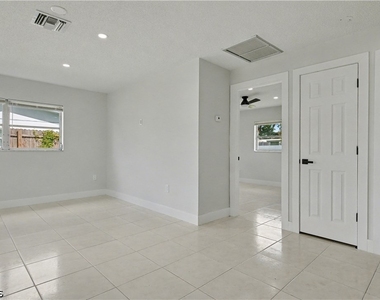 138 Brooks Road - Photo Thumbnail 4