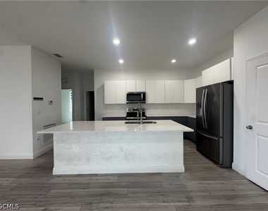 8007 Mill Court - Photo Thumbnail 3