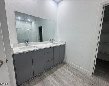 8007 Mill Court - Photo Thumbnail 7