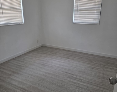 5508 8th Avenue - Photo Thumbnail 10