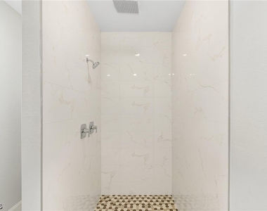 2708 Diplomat Parkway W - Photo Thumbnail 14