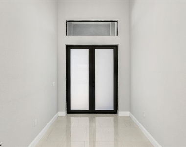 2708 Diplomat Parkway W - Photo Thumbnail 1