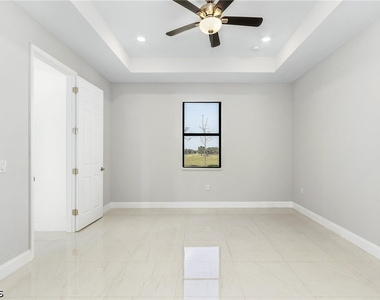 2708 Diplomat Parkway W - Photo Thumbnail 11