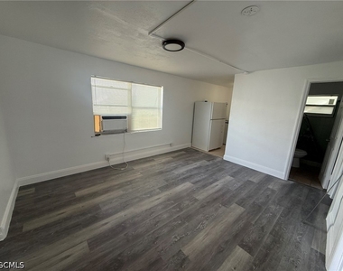 3049 2nd Street - Photo Thumbnail 3