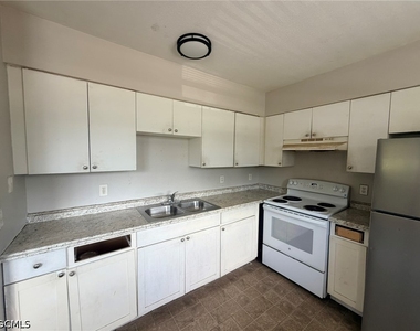 2670 Broadway - Photo Thumbnail 1