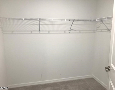 2131 Ne 34th Terrace - Photo Thumbnail 11